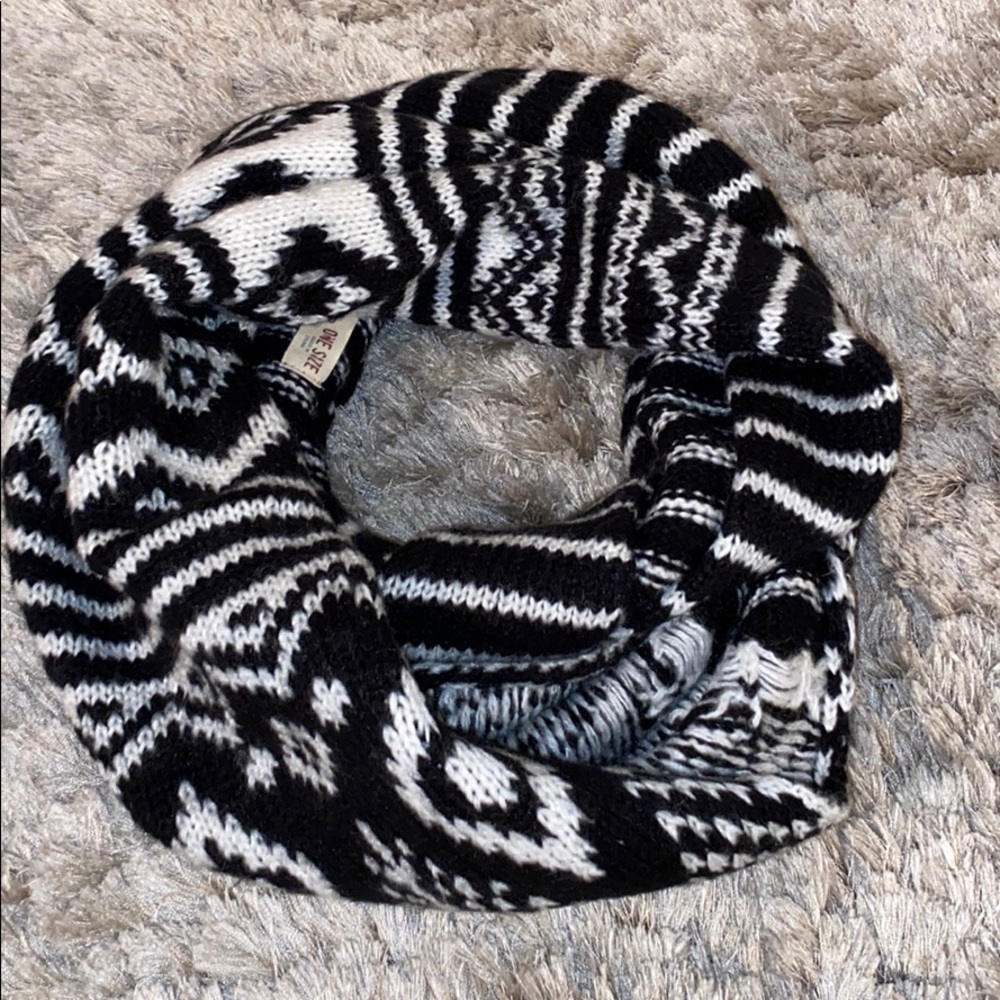 Black and white patterned infinity scarf